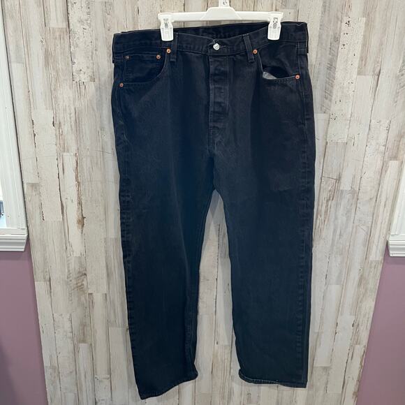 Levi’s Black 501 Button Fly Original Fit 5 Pocket Jeans Mens 40X30 Denim - Picture 1 of 8